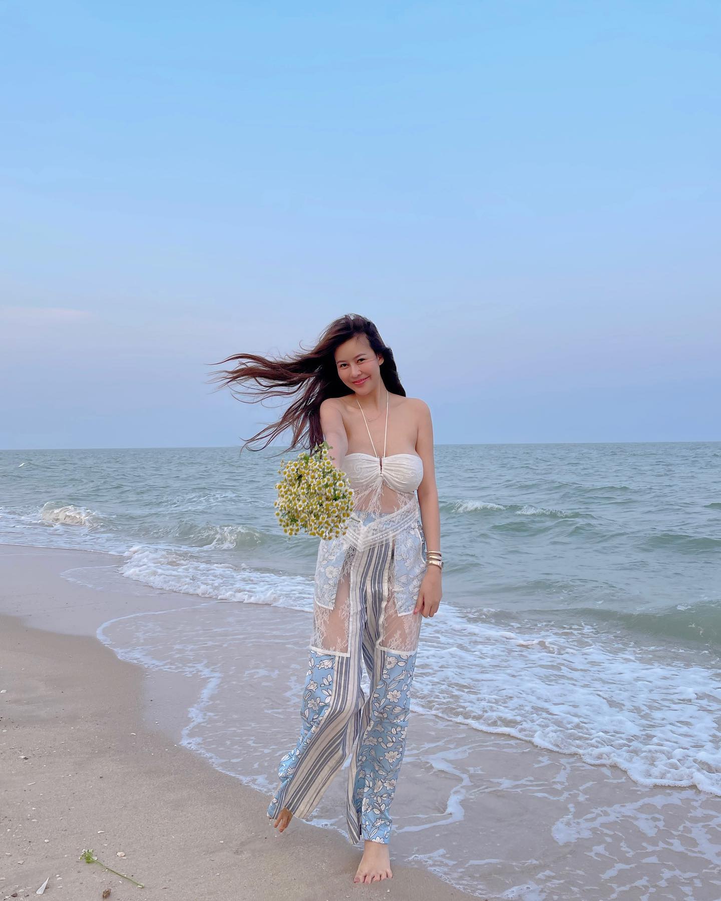 เปิดวาร์ปดาวเด่นแห่งวงการพริตตี้ จิ๋ว ภัทรญา ชญากรนันท์ นางแบบสายแซ่บ เซ็กซี่สุดปัง 28
