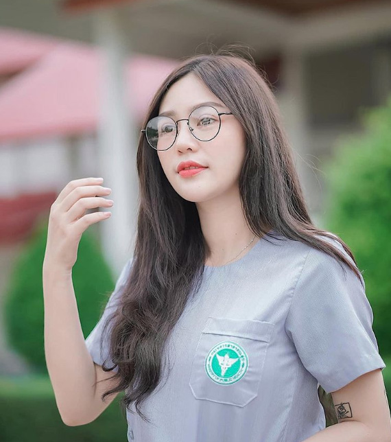 เปิดวาร์ป น้องฟิฟิล์ม หรือ คุณหมอ ปลาวาฬ นางเอกสาว ในเรื่องไทบ้านเดอะซีรีย์ 2